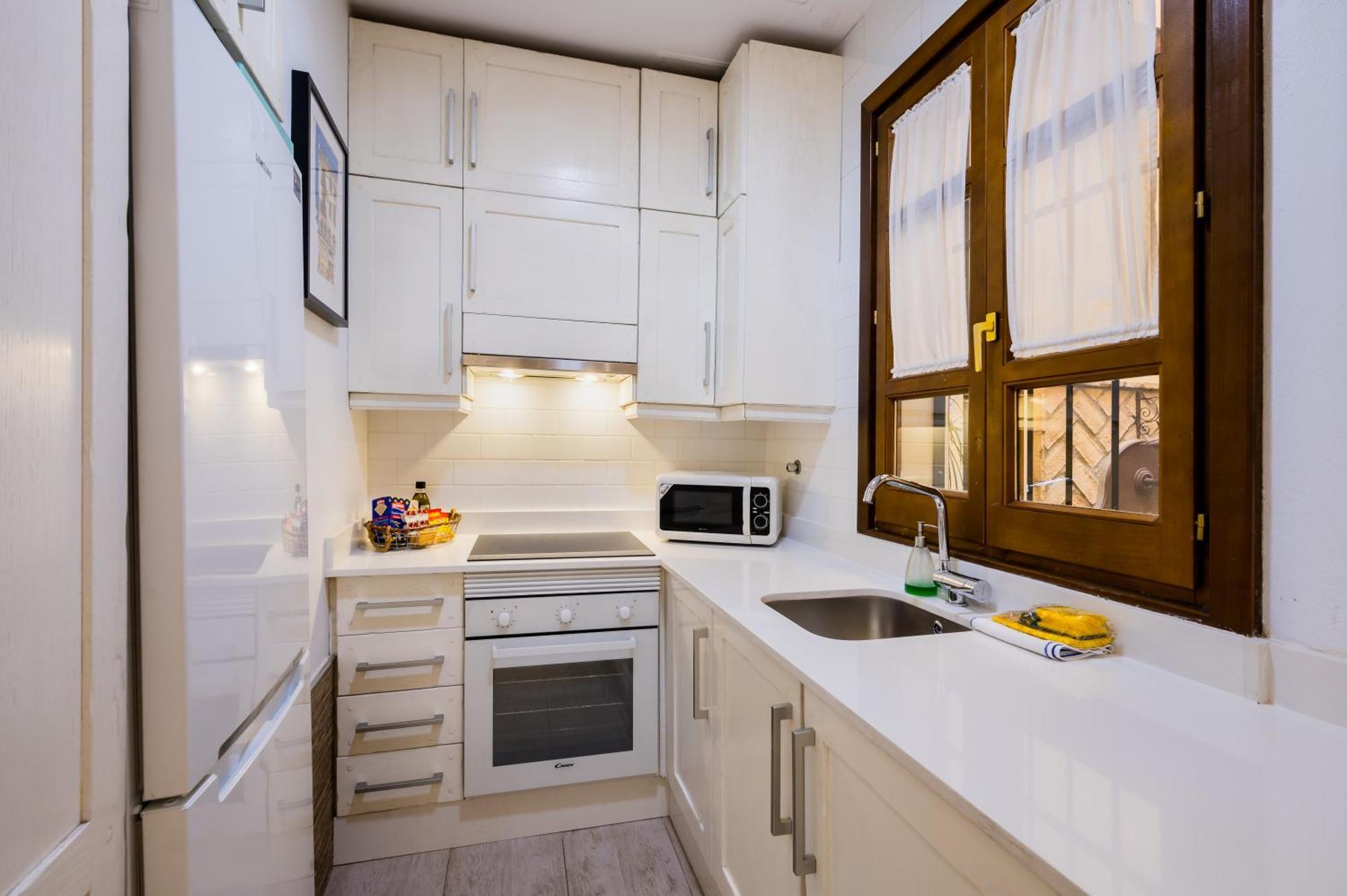 Апартаменты Beautiful And Cozy- 1Bd 1Bth- Arenal Center Севилья Экстерьер фото