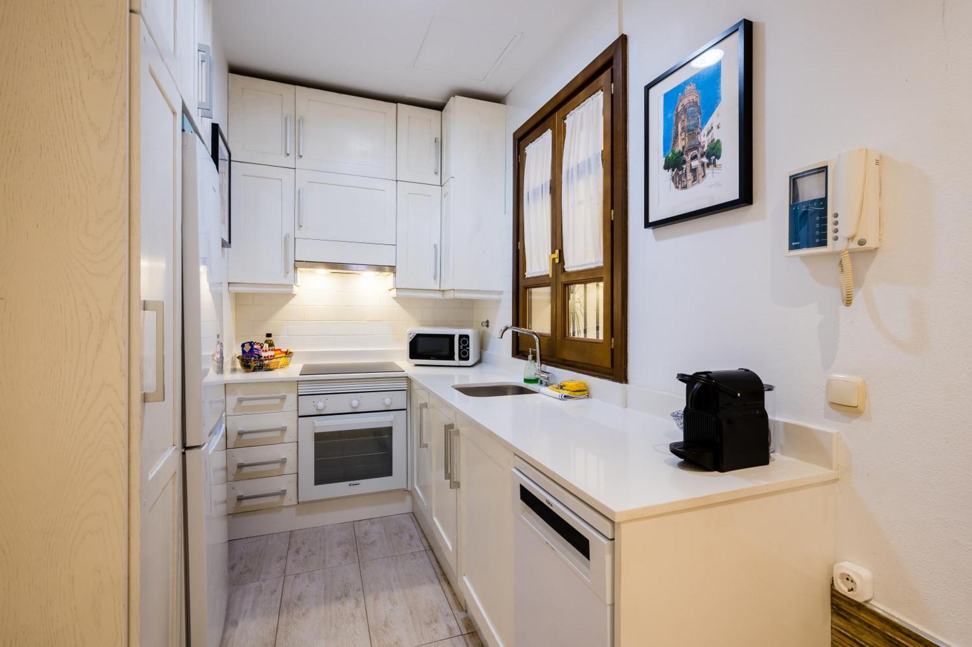 Апартаменты Beautiful And Cozy- 1Bd 1Bth- Arenal Center Севилья Экстерьер фото