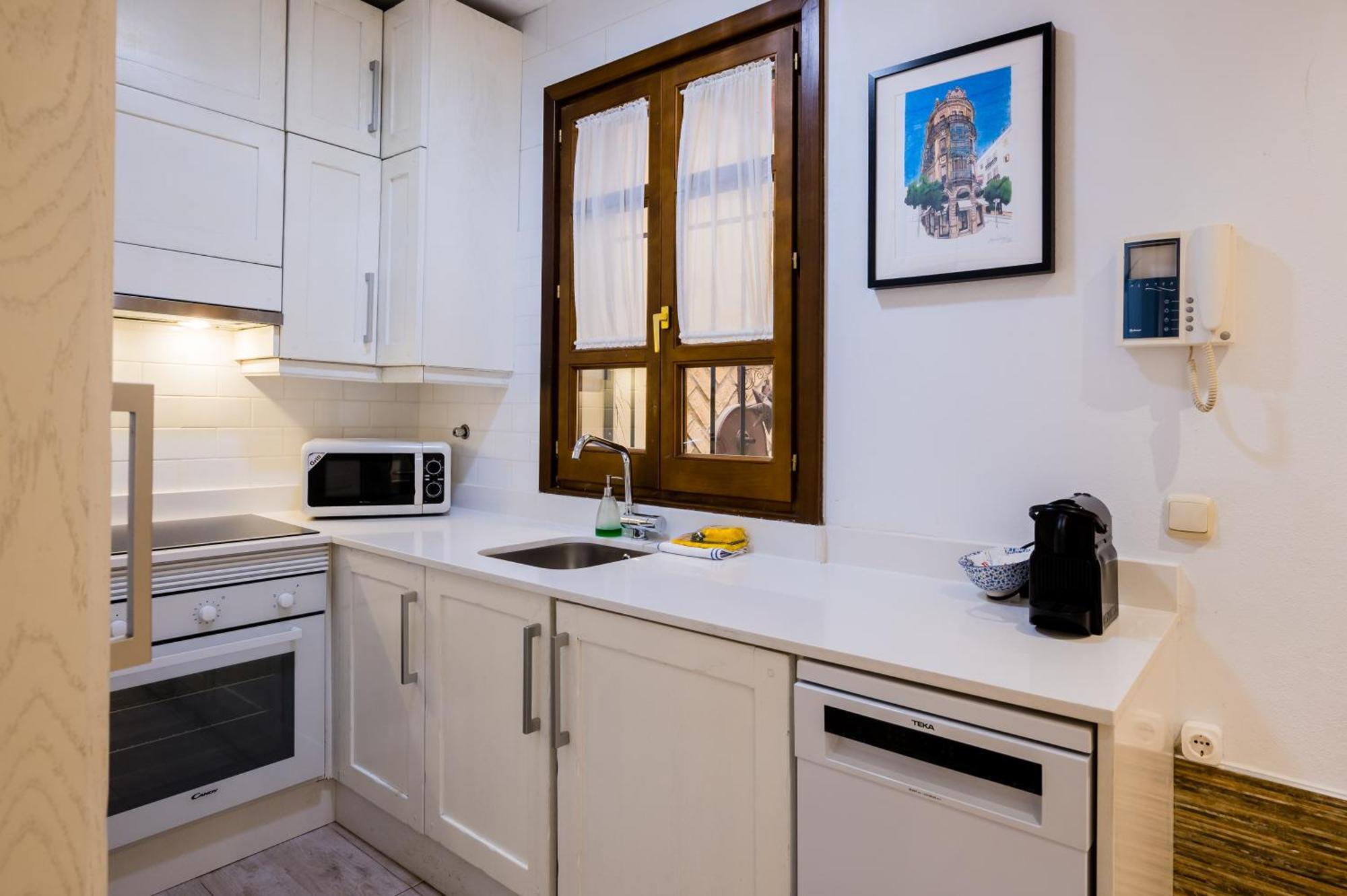Апартаменты Beautiful And Cozy- 1Bd 1Bth- Arenal Center Севилья Экстерьер фото