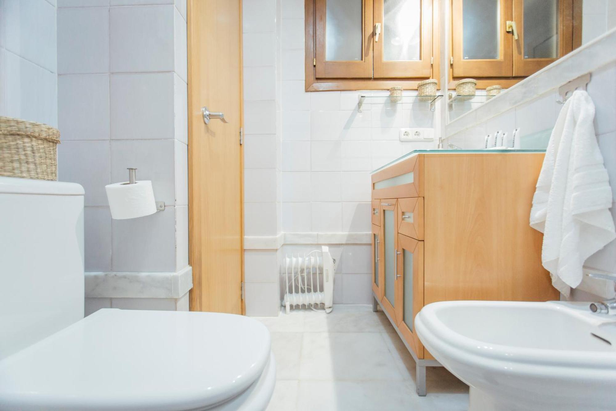 Апартаменты Beautiful And Cozy- 1Bd 1Bth- Arenal Center Севилья Экстерьер фото